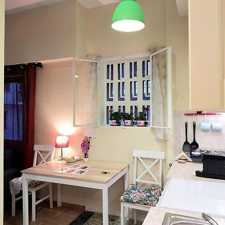 Cozy Bright New Apartment أثينا المظهر الخارجي الصورة